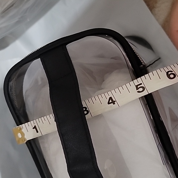 Clear Train Case - Picture 4 of 6